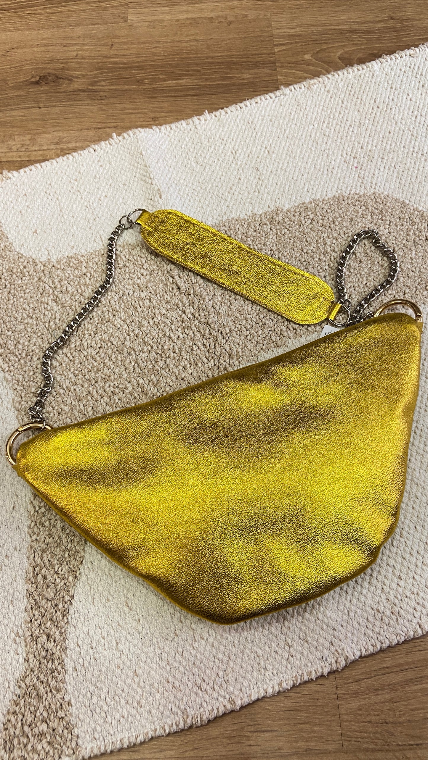 Banane en cuir doré metallisé