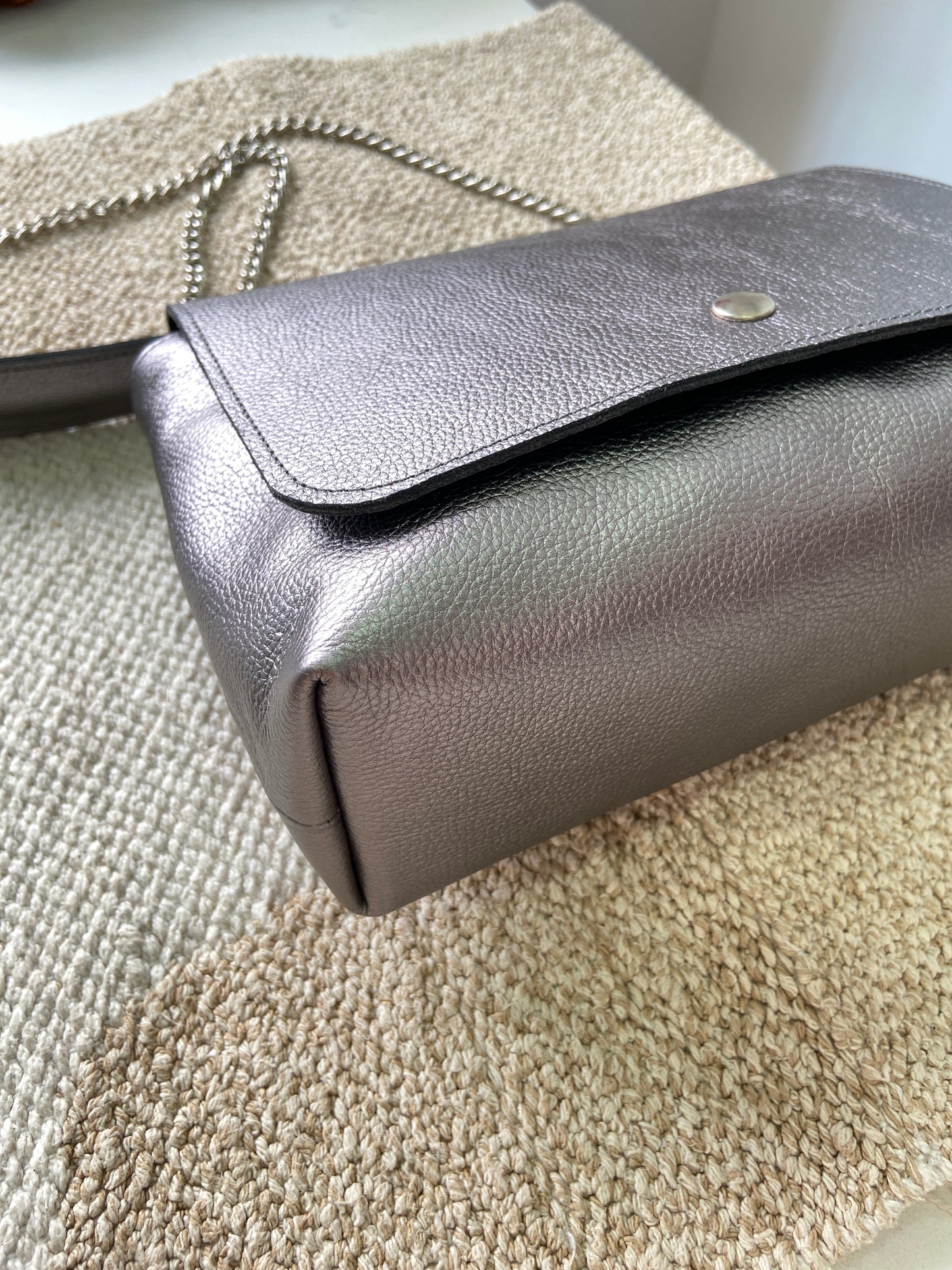 Iris - Sac en Cuir Blanc gris Métallisé Série Limitée
