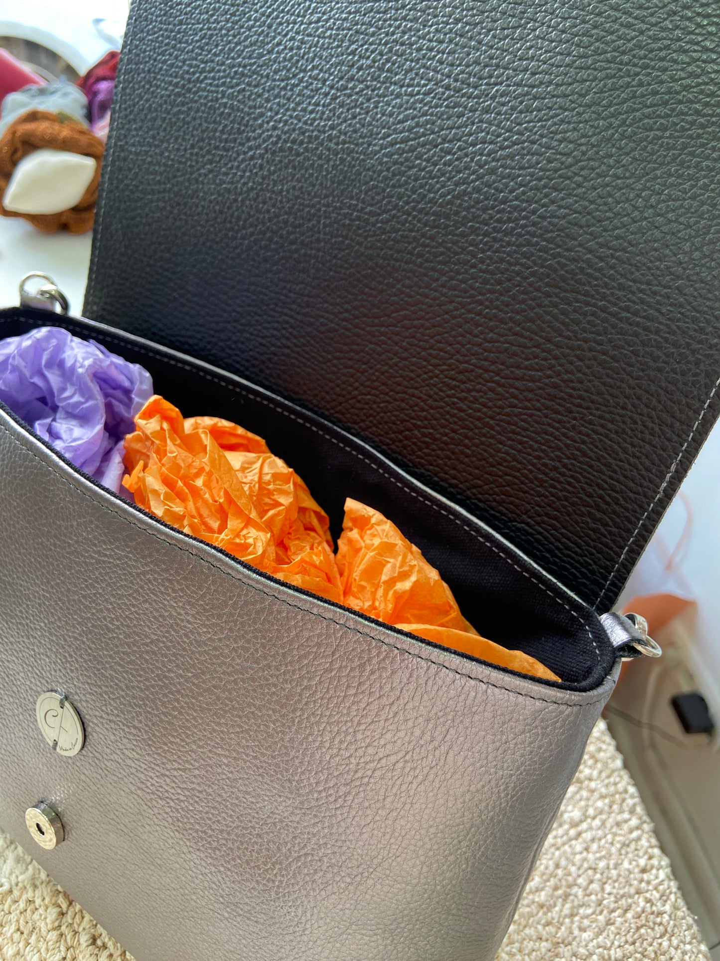 Iris - Sac en Cuir Blanc gris Métallisé Série Limitée