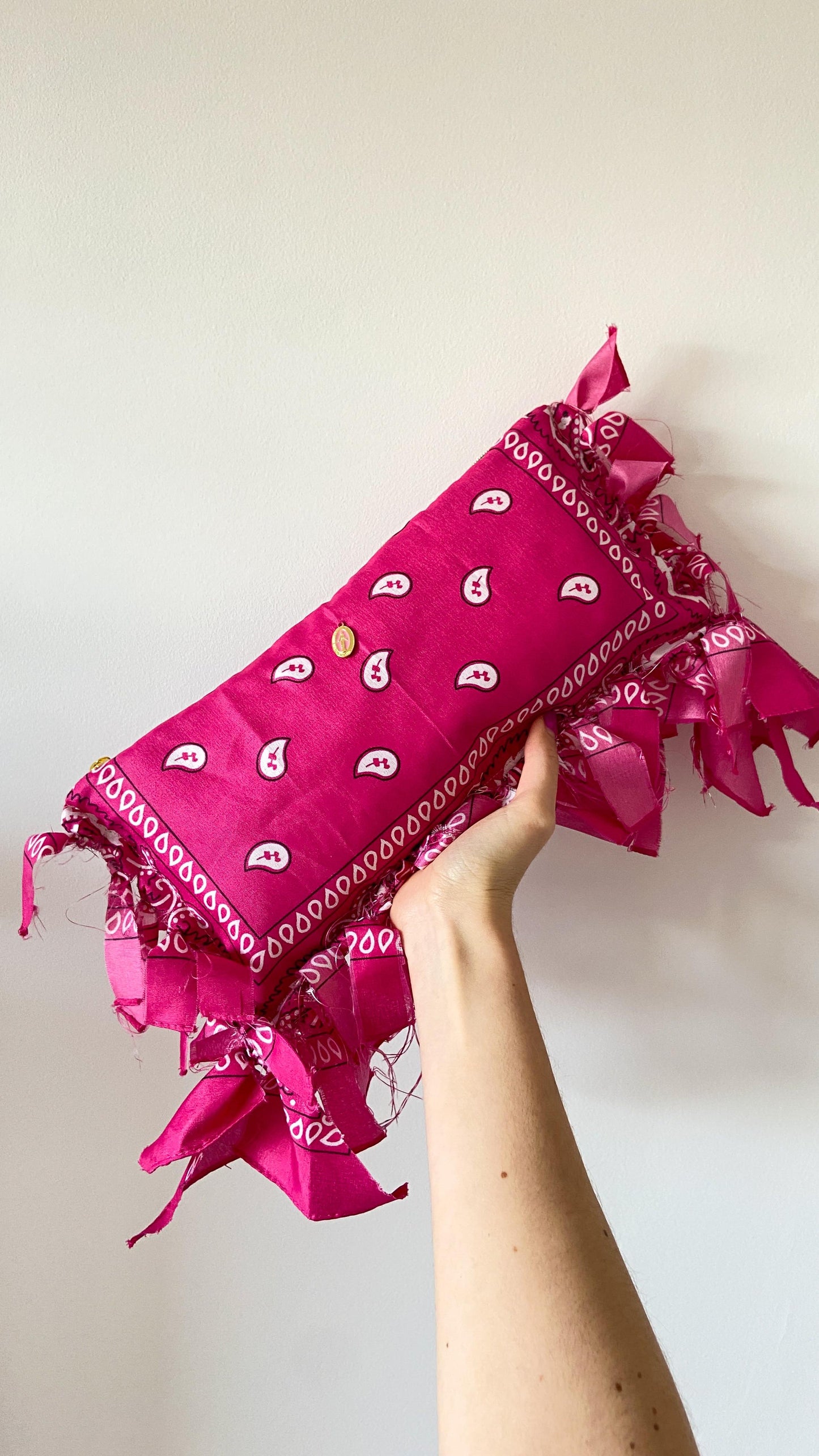 Lena - Pochette à Frange Bandana Rose